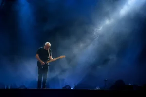 David Gilmour's Expressive Guitar Style: The Sound of Pink Floyd